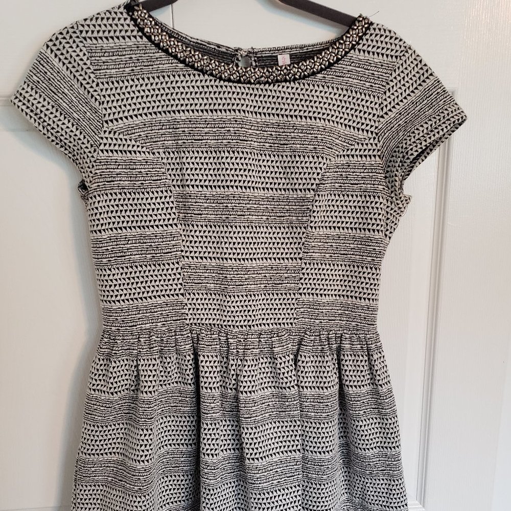 Black and White Cap Sleeve Beaded Neckline Dress